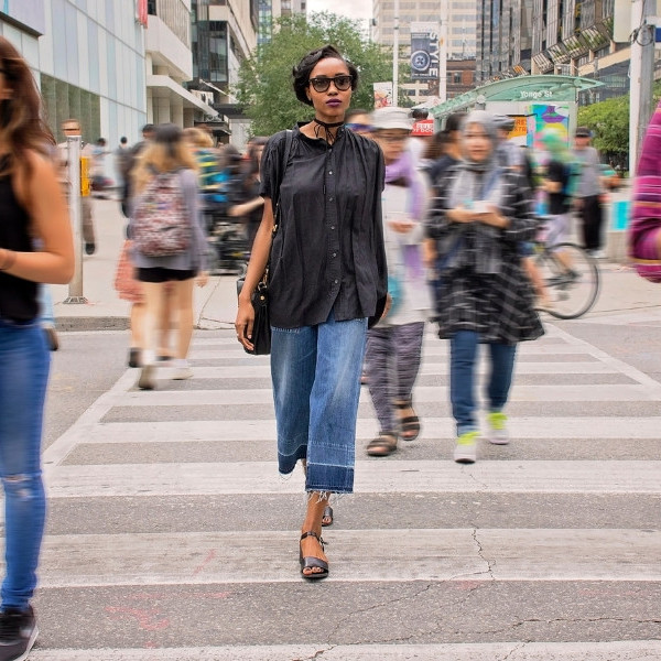 Czym jest smart casual? – wygodnie i z nutą elegancji