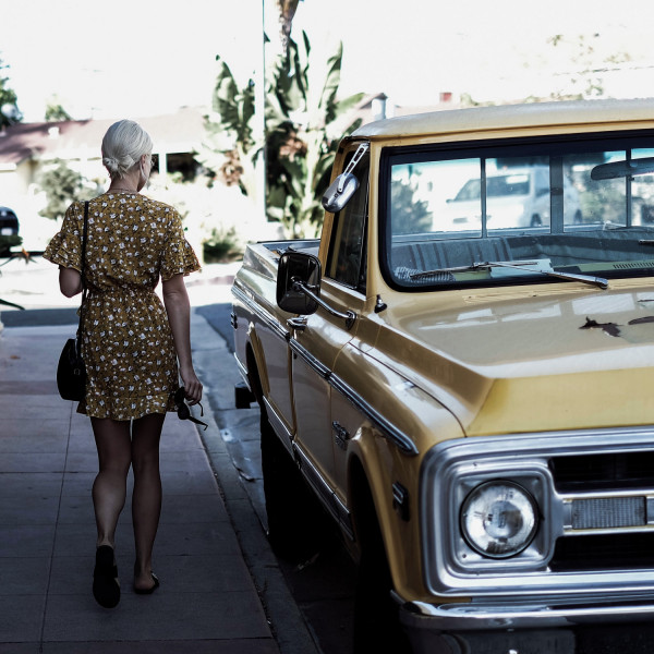 Poczuj lato! Zaczyna się sezon na lekkie sukienki