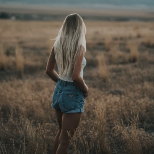 Letnie spodnie – ubieraj się wygodnie