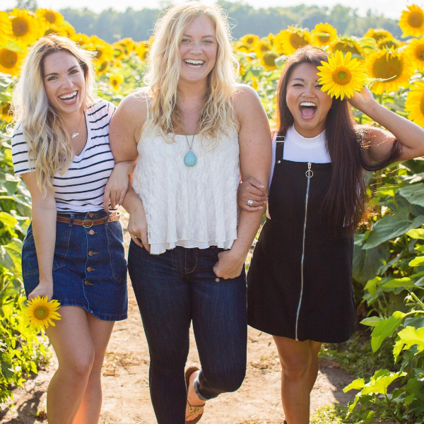 Piękne ubrania w rozmiarze L – znajdziesz je na Joyful!