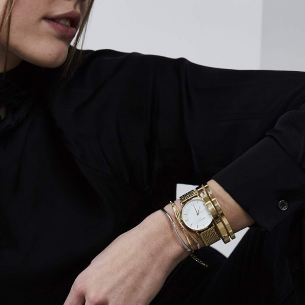 Jak wybrać dobry damski zegarek? Poradnik zakupowy dla kobiet