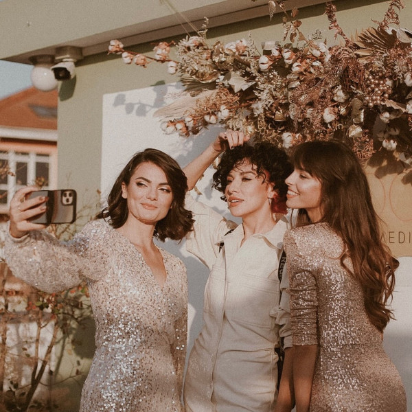 Najpiękniejsze sukienki na andrzejki z polskich butików