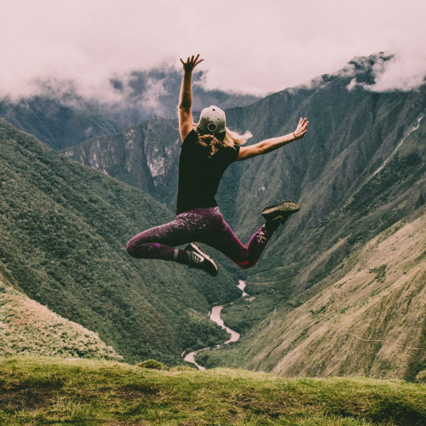 Sportowa wiosna. Wygodne stylizacje na majówkę