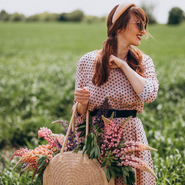 Lekkie sukienki na ciepłą wiosnę