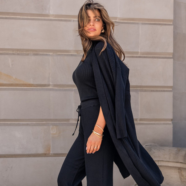 Miękkie dzianiny premium – zobacz nowości od Caroline Brand