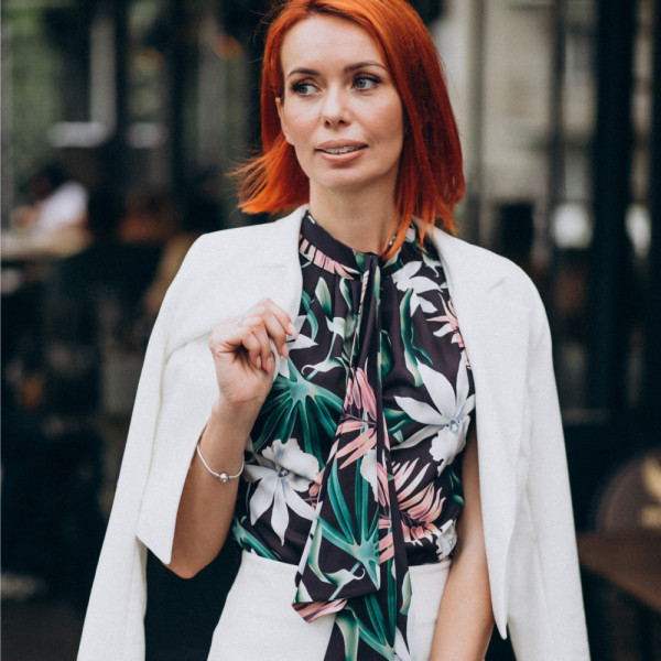 Jak ożywić biurowy look? Wybierz koszulę z printem