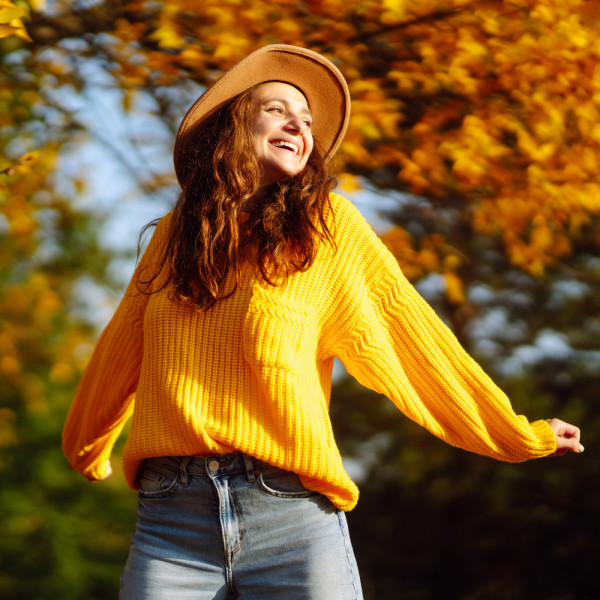 Jak dopasować sweter do sylwetki? Porady stylistów