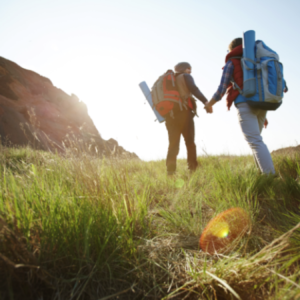 Wszystko, co musisz wiedzieć o wyborze spodni trekkingowych na każdą trasę