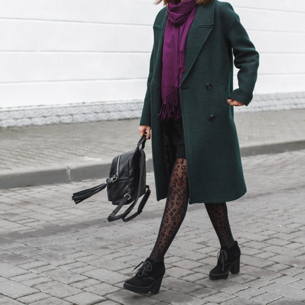 Najmodniejsze wzory rajstop – stylizacje, które podkreślają charakter