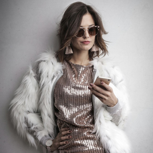 Przegląd najpiękniejszych sukienek na andrzejki. Lśnij jak gwiazda!