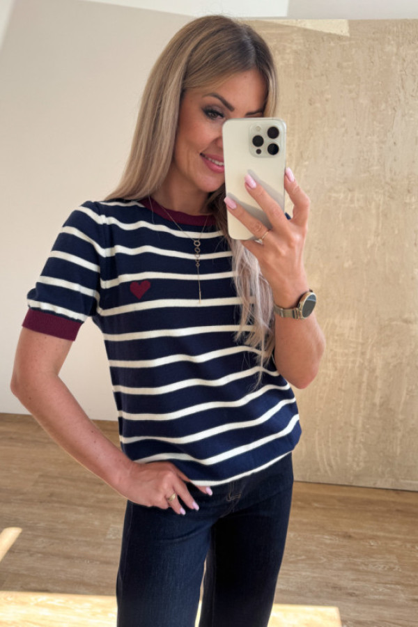 Lekki sweterek serduszko - granat i wanilia