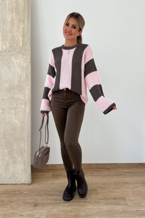 Sweter w pasy nestle - czekolada z pudrowym różem