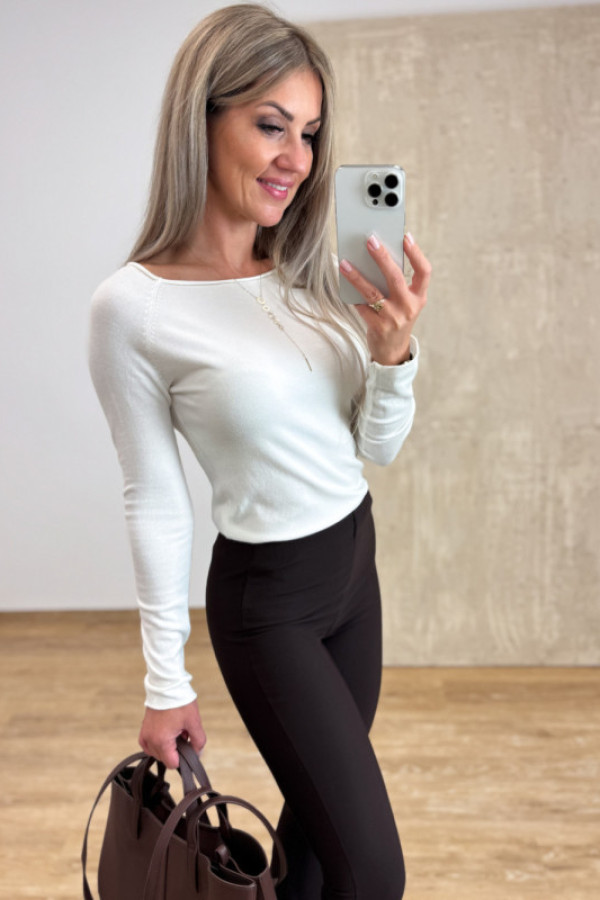 Sweterek delikatny łódka dekolt gaja - śmietankowy