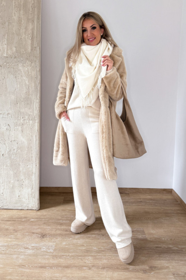 Chusta gładka z frędzlami - waniliowa