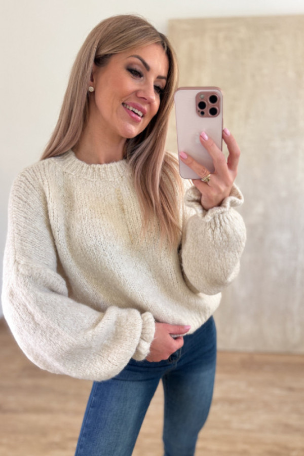 Sweter bufka rękaw z falbanką ramires - waniliowy