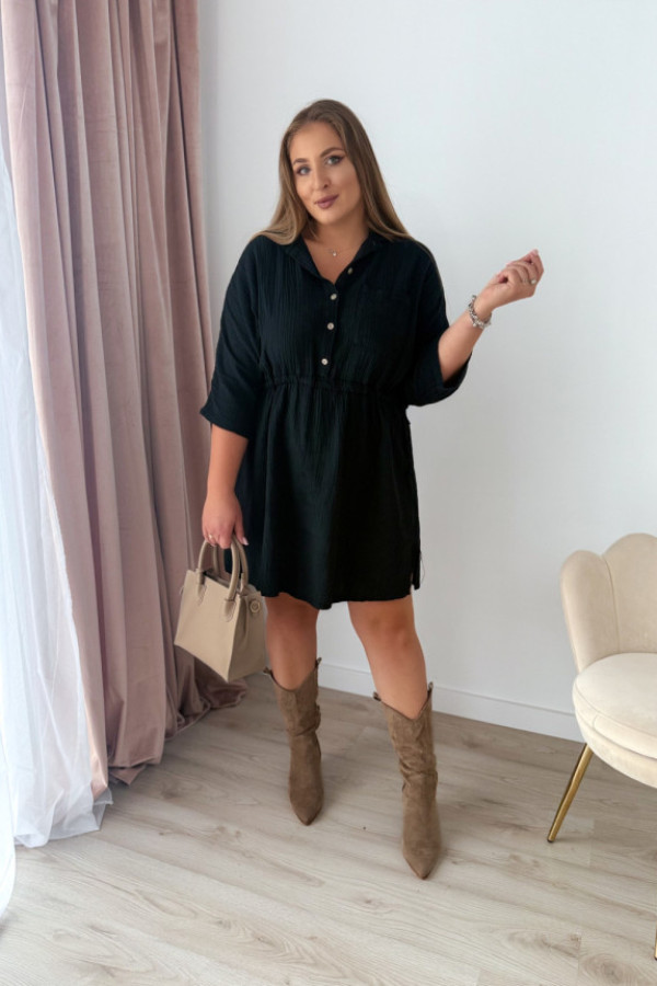 Sukienka muślinowa z guzikami na dekolcie plus size miranda - czarna