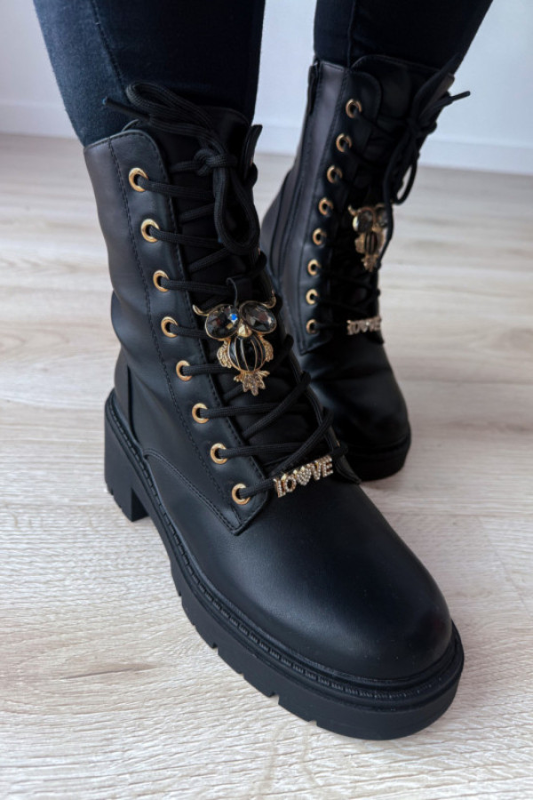 Botki ocieplane z ozdobami