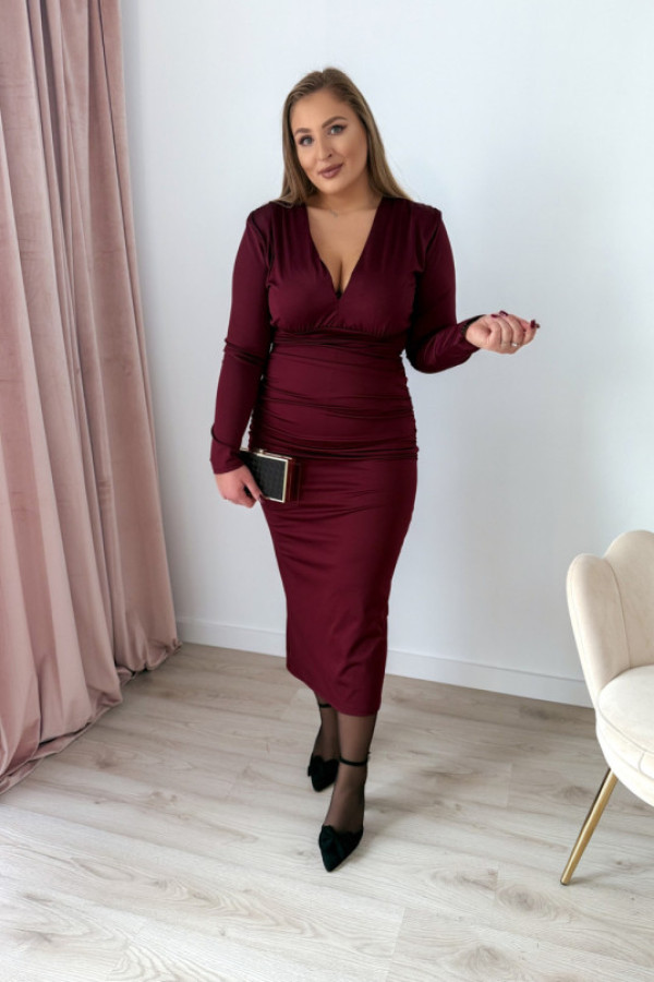 Sukienka maxi z delikatnym marszczeniem i dekoltem v sylvia - bordo