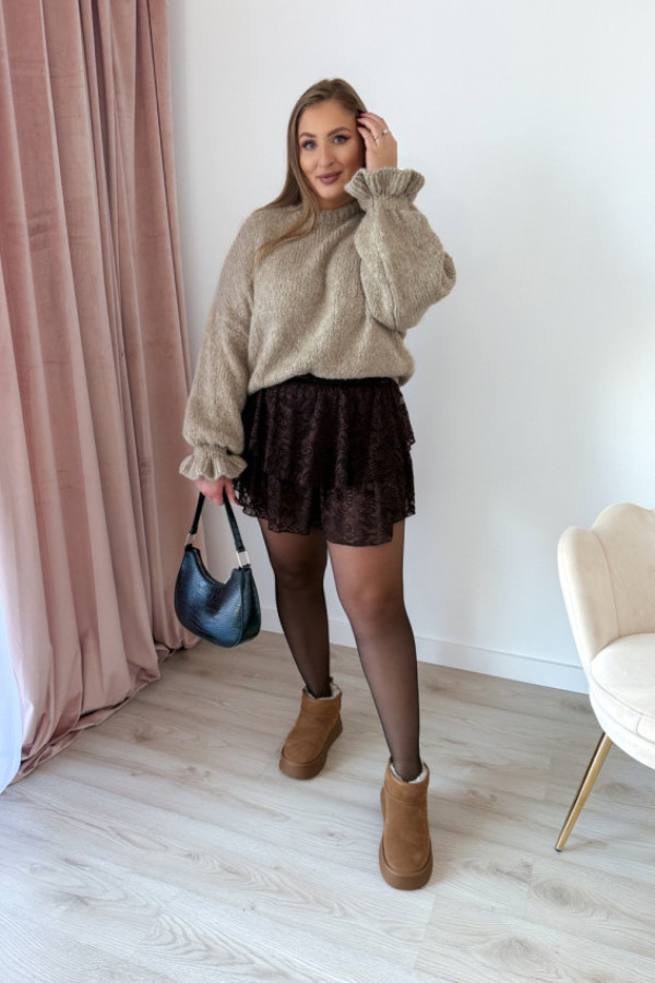 Sweterek z falbanką przy rękawie creamy day - beż