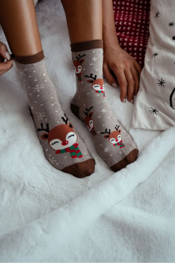 Skarpetki damskie świąteczne renifer w szaliku - fango