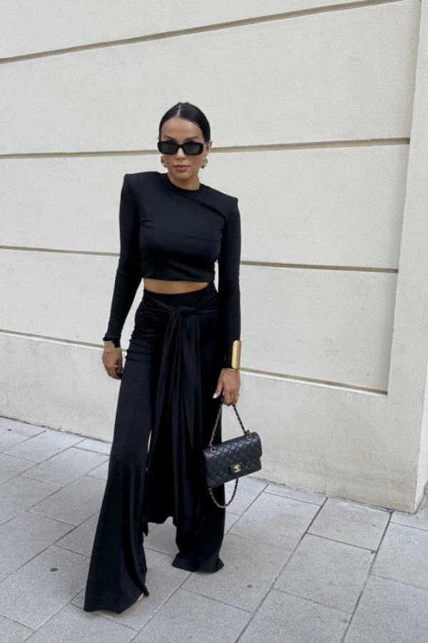 Czarny top z poduszkami w ramionach la milla