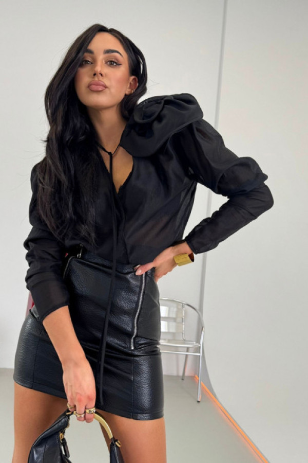 Czarna elegancka koszula z kwiatem la milla