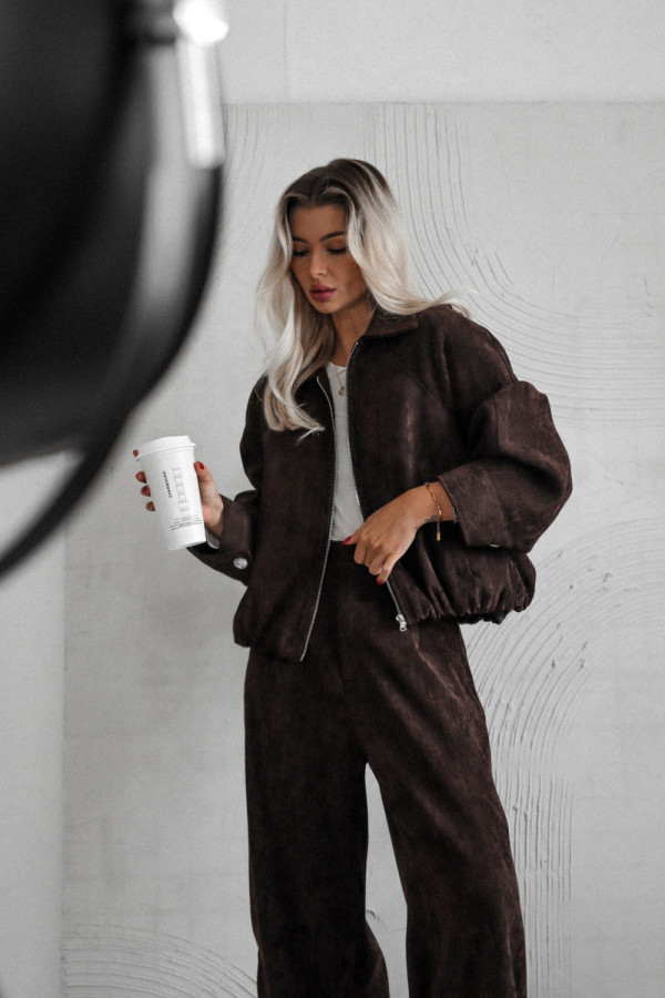 Kurtka coffee run o kroju bomberki czekoladowa