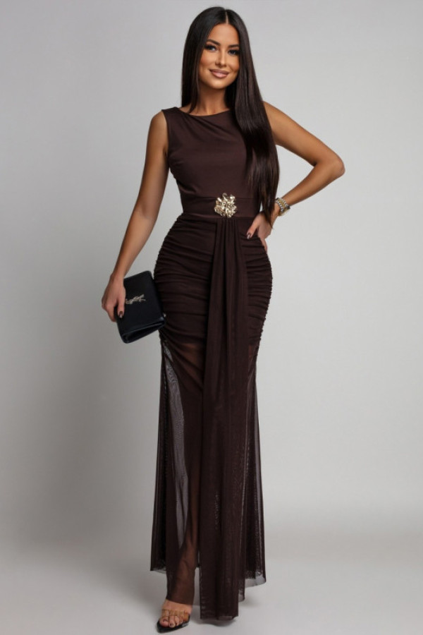 Brązowa sukienka maxi bez rękawów z odsłoniętymi plecami i transparentnym dołem jade