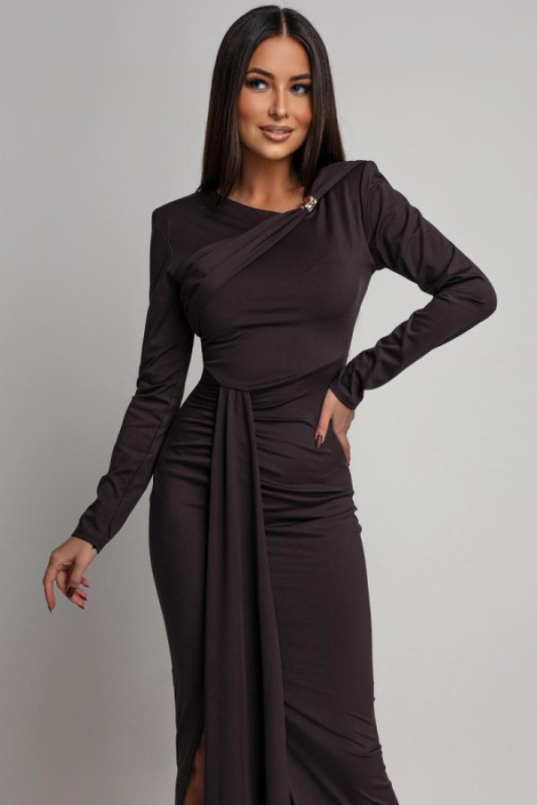 Brązowa dopasowana sukienka maxi z długim rękawem lina