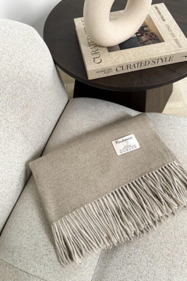 Szal z kaszmirem i wełną z frędzlami szampan snow