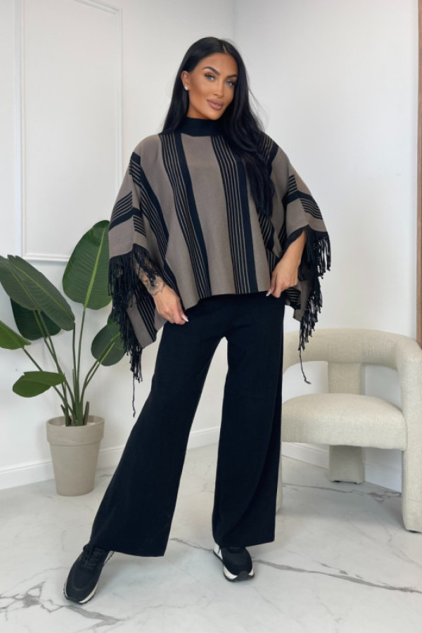 Komplet ze swetrem i spodniami czarno-brązowy