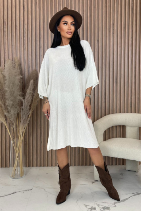 Sukienka dzianinowa midi z krótkim rękawem biała