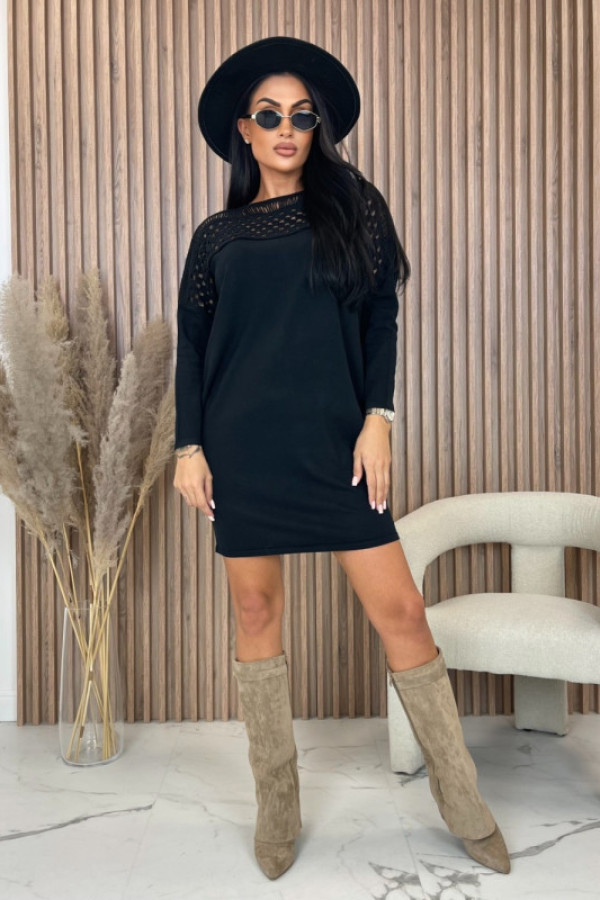 Sweterek ażurową wstawką czarny