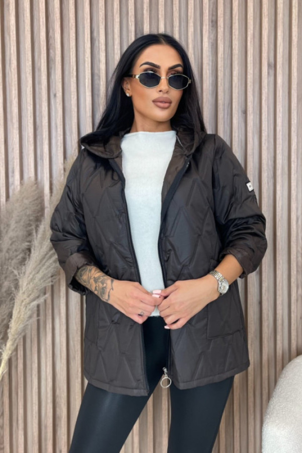 Kurtka przejściowa pikowana z kapturem czekoladowa