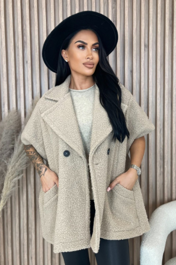 Narzutkaplus size zapinana na guzik beżowa