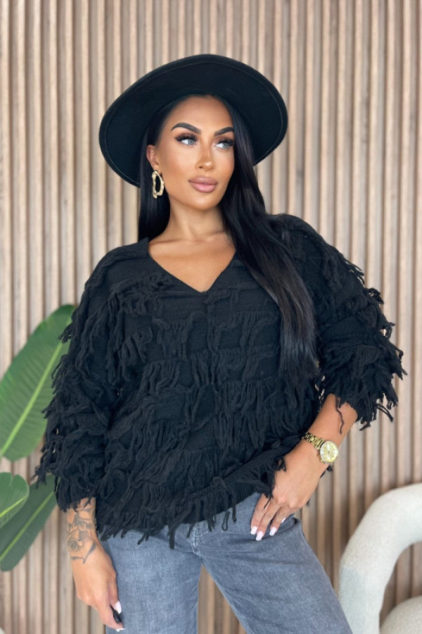 Sweter z frędzelkami czarny