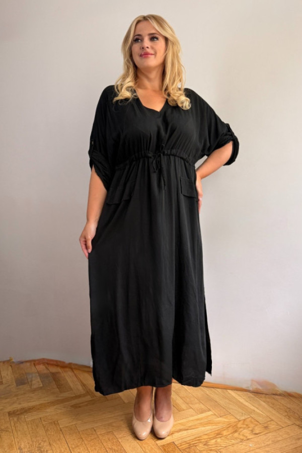 Sukienka z głębokim dekoltem czarna