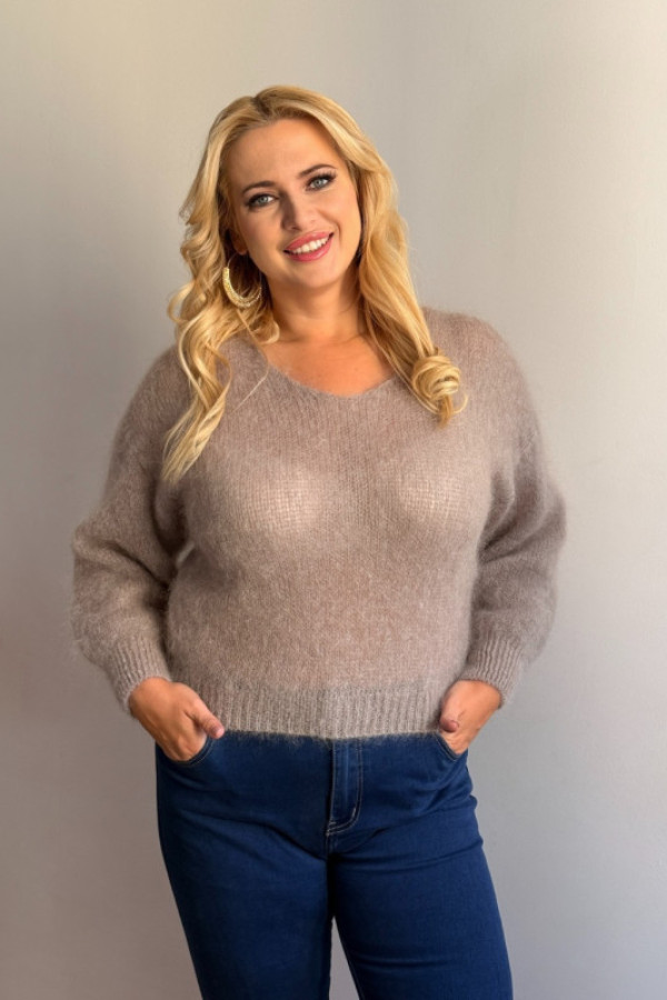 Sweter w serek beżowy