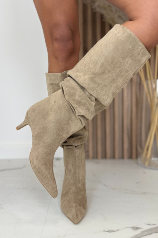 Kozaki na szpilce beżowe