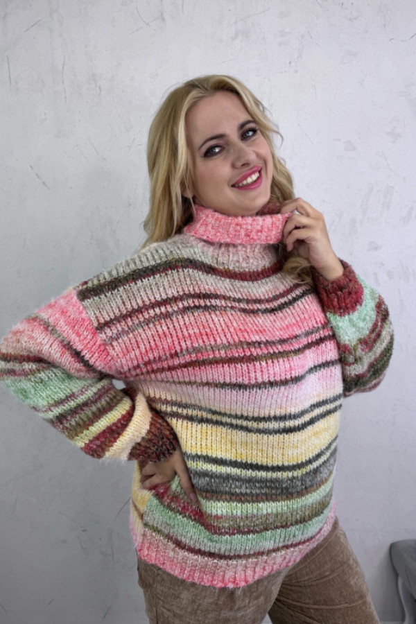 Sweterek oversize w paski z golfem