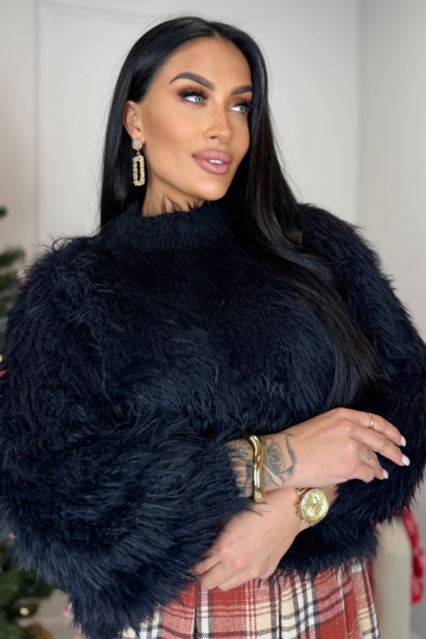 Ciepły sweterek jednokolorowy