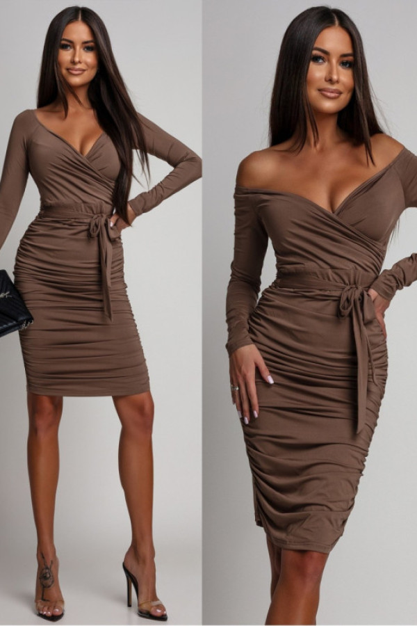 Dopasowana sukienka z marszczeniem maretima mokka