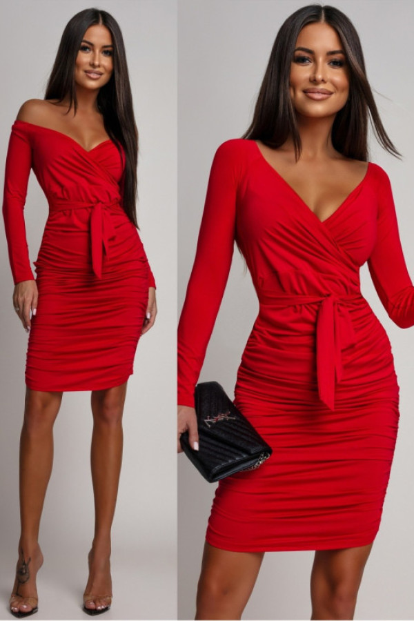 Dopasowana sukienka z marszczeniem maretima czerwona