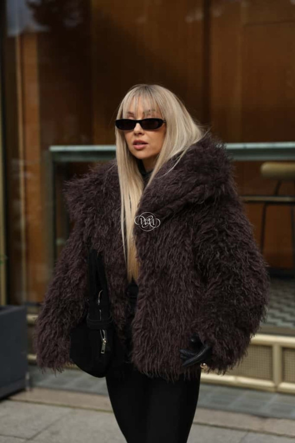 Futro lama czekoladowe