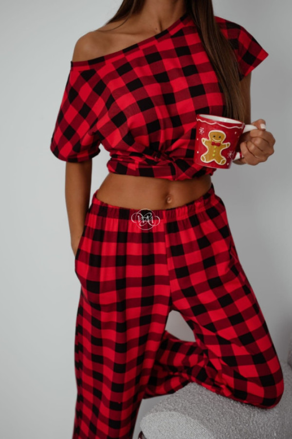 Piżama długa w czerwoną kratę