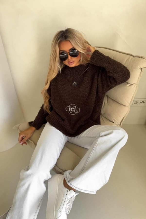 Sweter bucla – czekoladowy