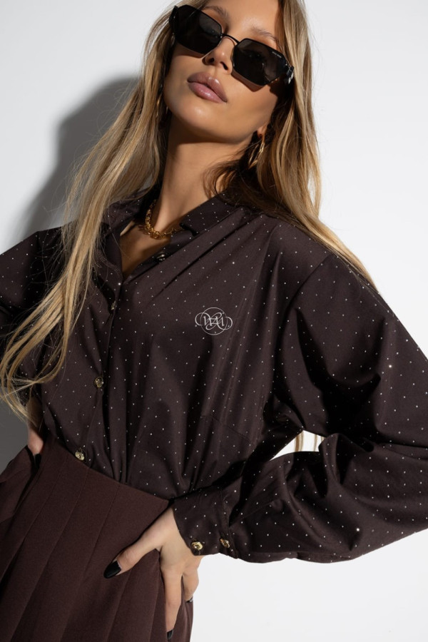 Koszula z ozdobnymi kryształkami czekoladowa