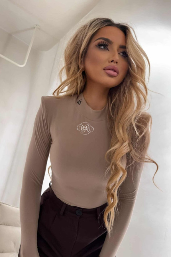 Bluzka mirella logo – beżowa