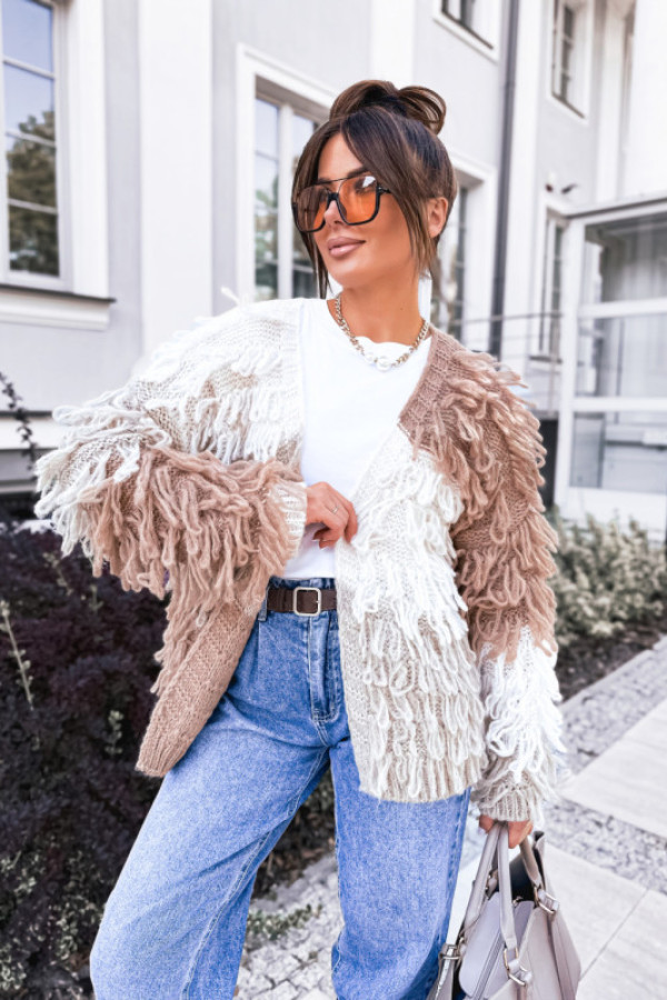 Sweter narzutka boccas frędzle nude mocca