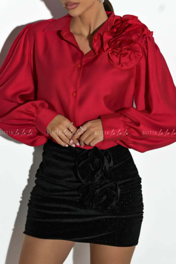 Bluzka koszulowa czerwona z dopinanym kwiatem apris